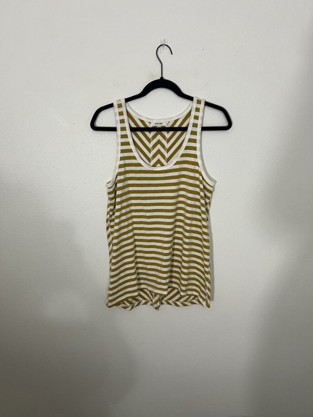 Mod Ref Yellow And White Striped Cotton Tank Top Size Medium
